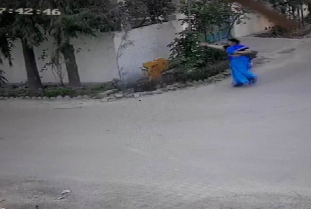 chain snatched by women on morning walk cctv records incident