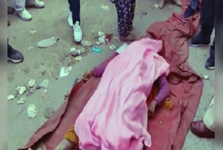 A woman died due to stampede during ration distribution programme in rohtak