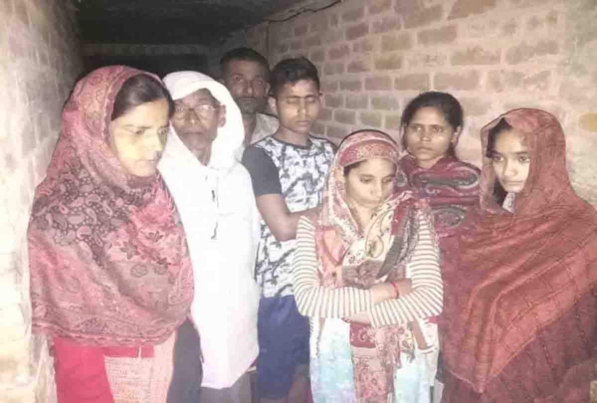 martyr shyam babu wife ruby join office in kanpur dehat