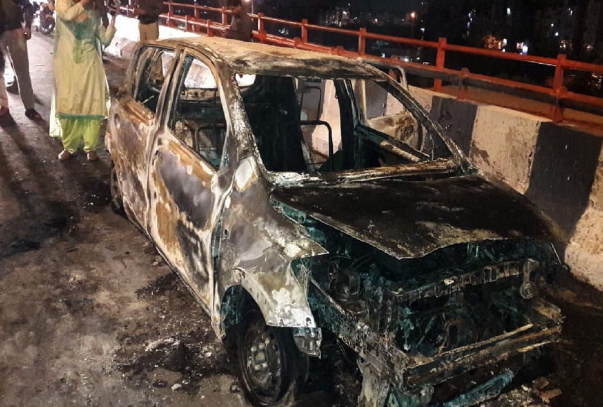 delhi car fire case Three years old Siddhi is pointing match light