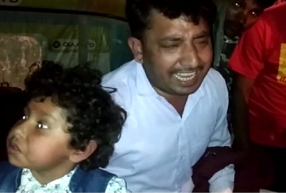 delhi burning car family dies man took car to side of road to save others but looses family