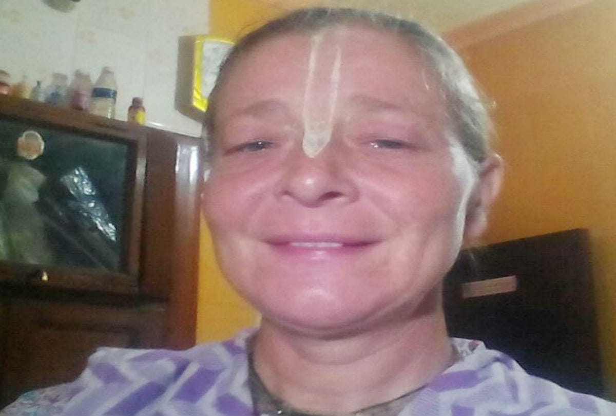 foreign lady create ruckus in Vrindavan Post office