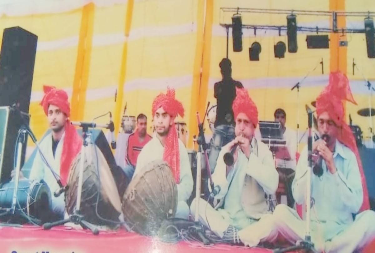 himachali folk singer Rafiq Muhammad gave new tune to himachal folk