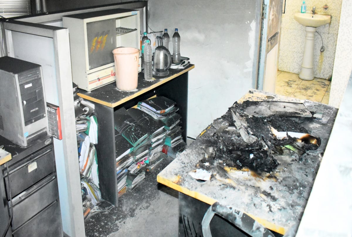 fire broke out in KCC bank headquarter in kangra himachal