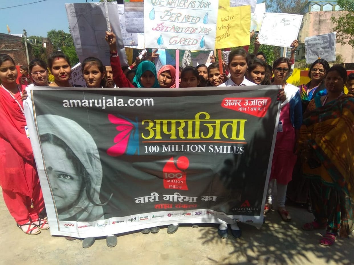 जल ही जीवन है, इसे व्यर्थ न बहाएं