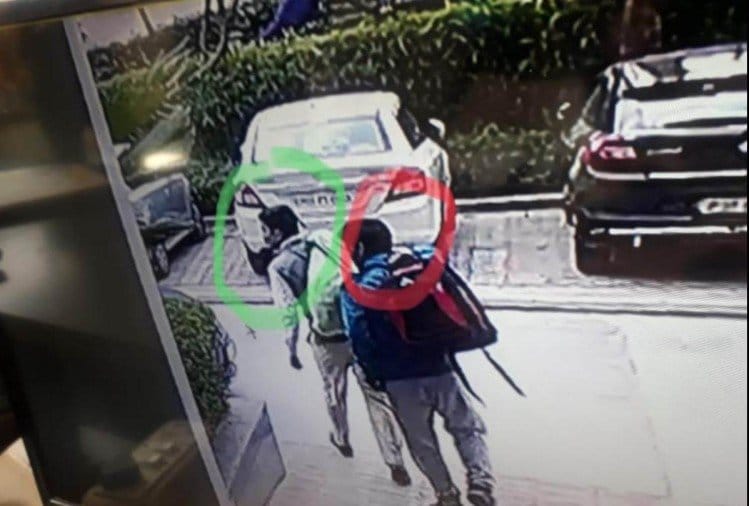 madhukar mishra surrendered in court in connection with gosaiganj robbery.