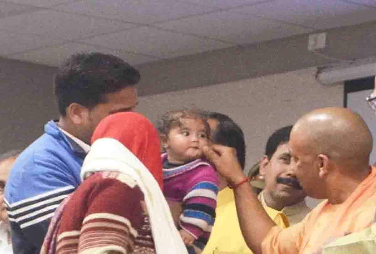 martyr shyam babu wife ruby join office in kanpur dehat