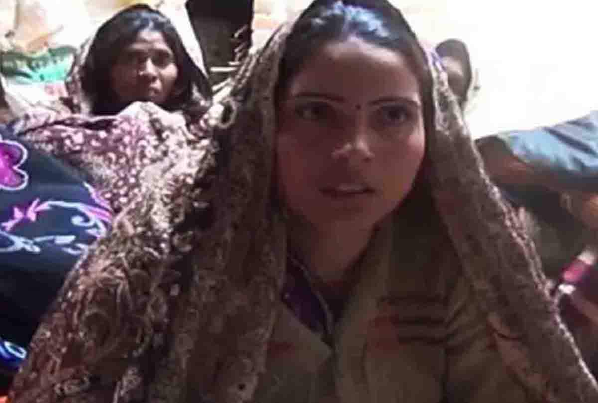 martyr shyam babu wife ruby join office in kanpur dehat