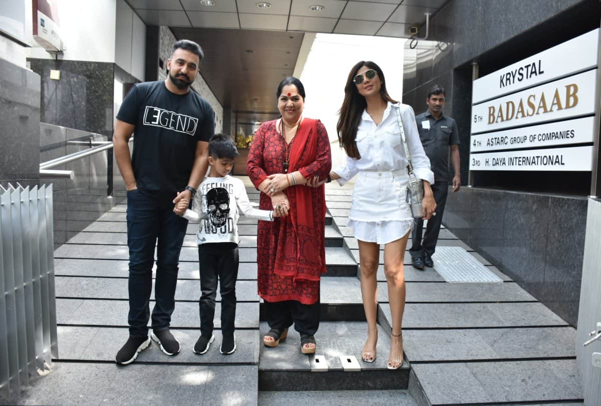 Shilpa Shetty spotted with husband Raj Kundra and mother Sunanda Shetty