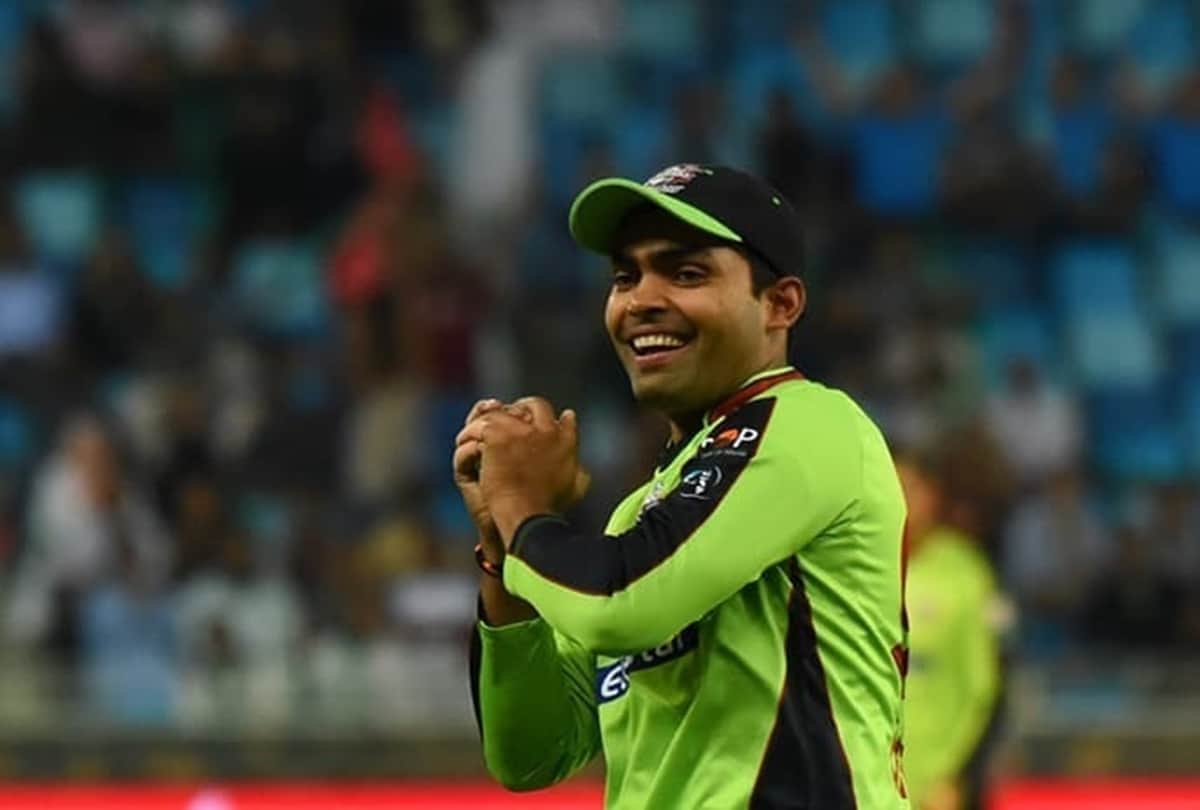 Pakistani cricketer Umar Akmal fined for late night out and party