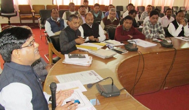539 booths do not have electricity