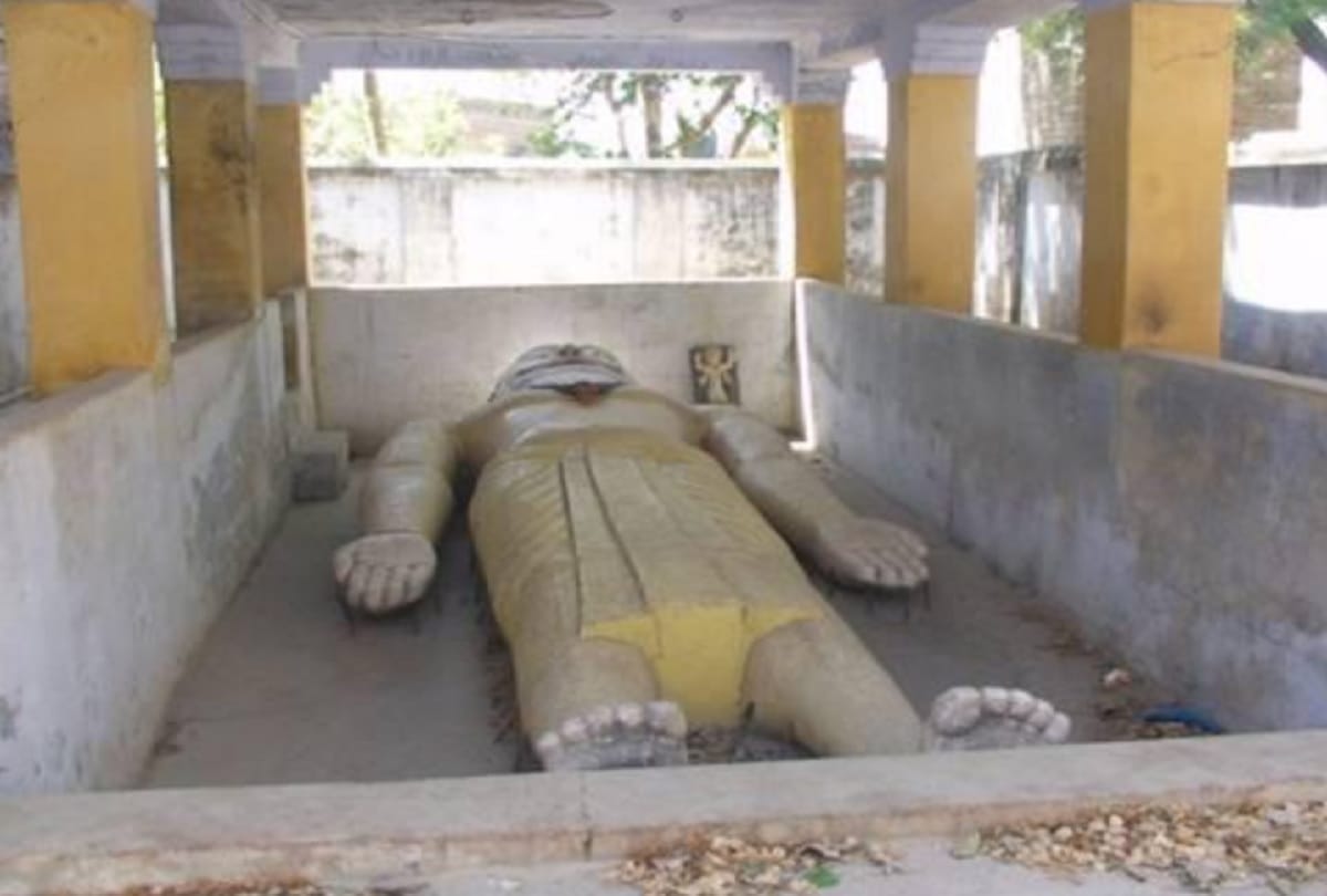 These temples do not worship God or Goddesses
