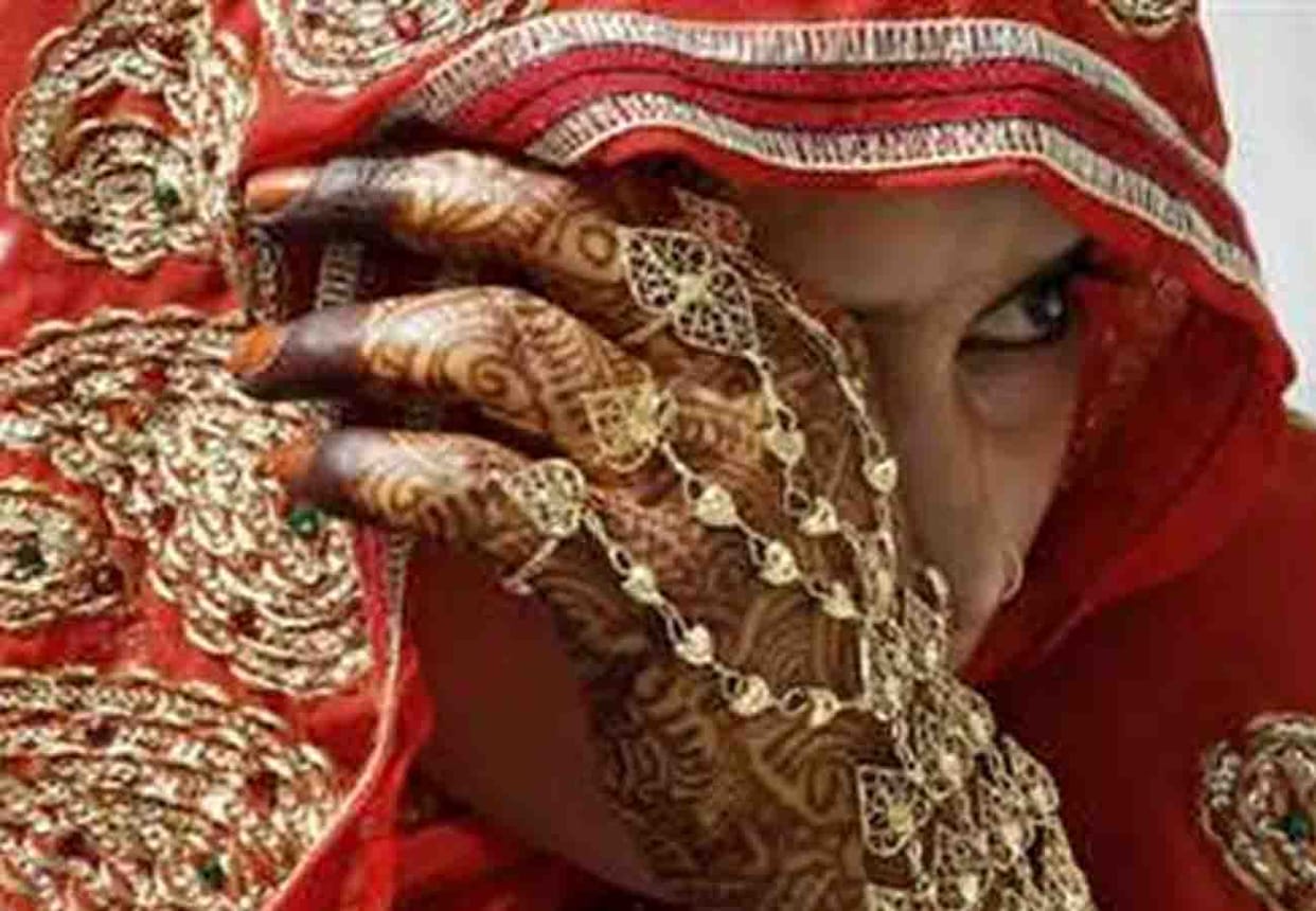 girl refuses to marry after seeing old age groom in kanpur