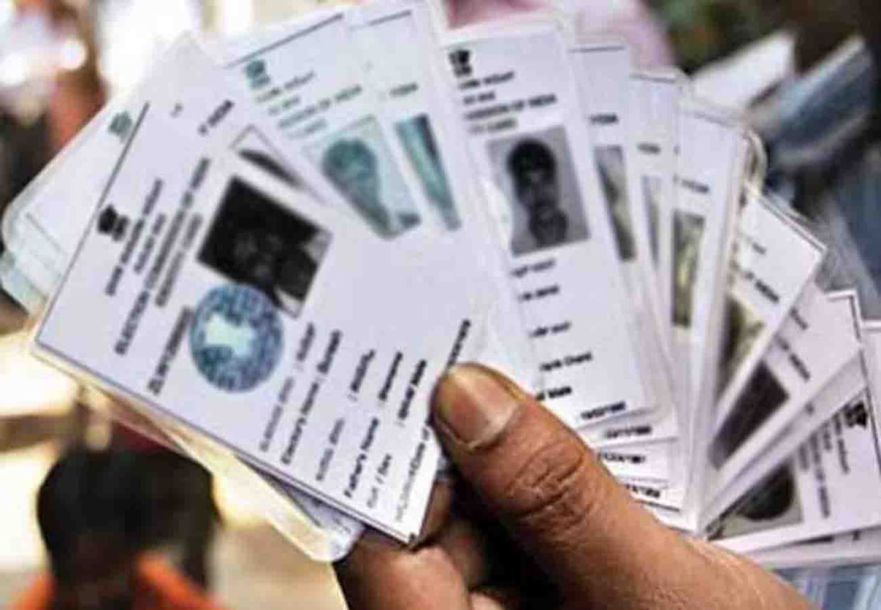 Apply for becoming a voter till one day before enrollment