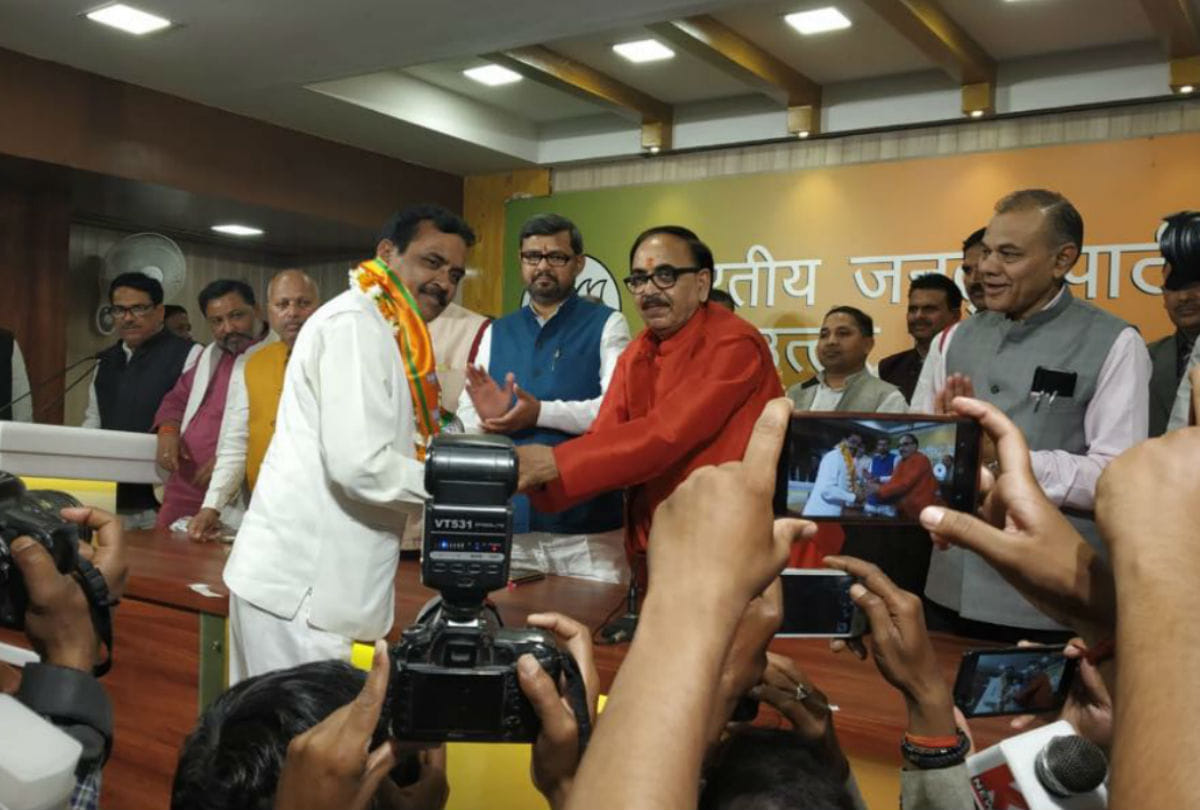 former bsp mla joins bjp before lok sabha elections 2019
