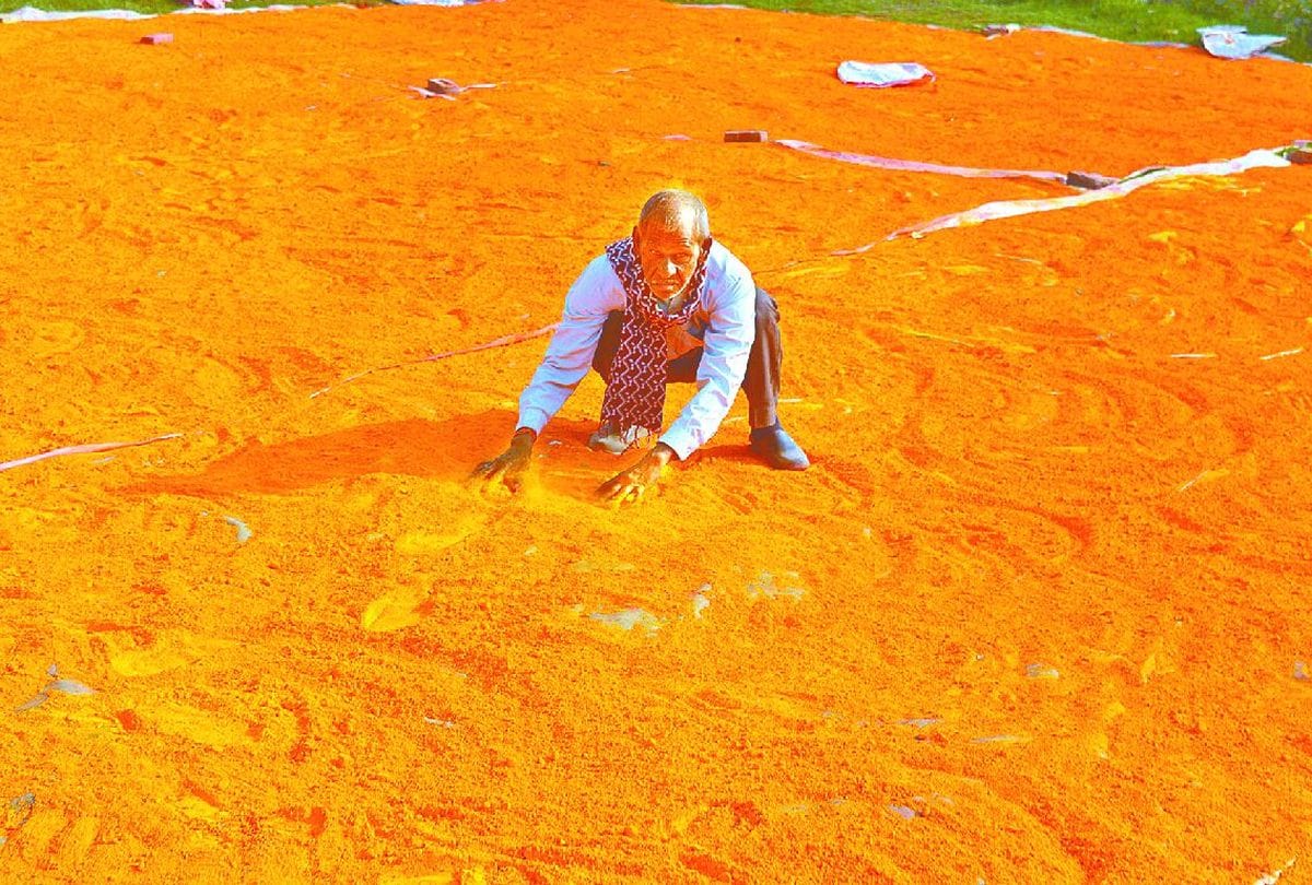 holi colours making in mathua