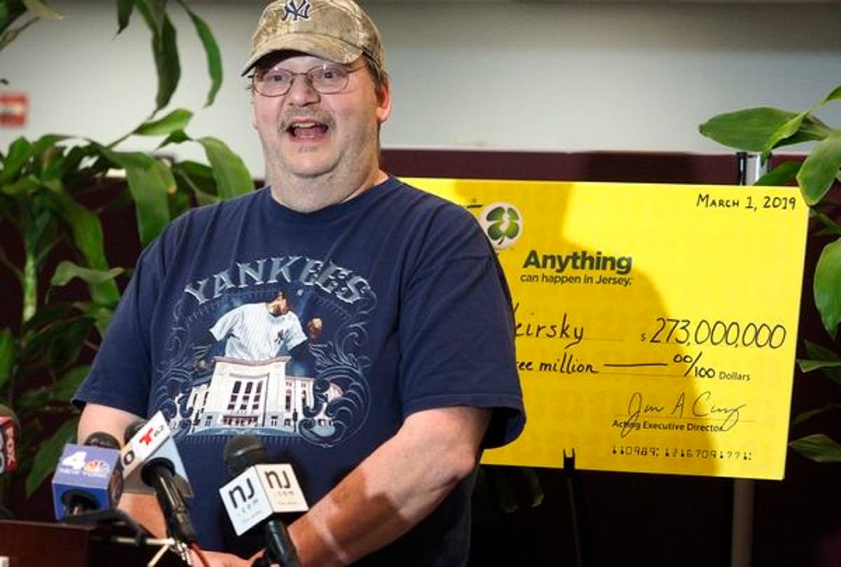 unemployed man wins 273 million dollars Mega Millions jackpot after forgetting ticket in New Jersey