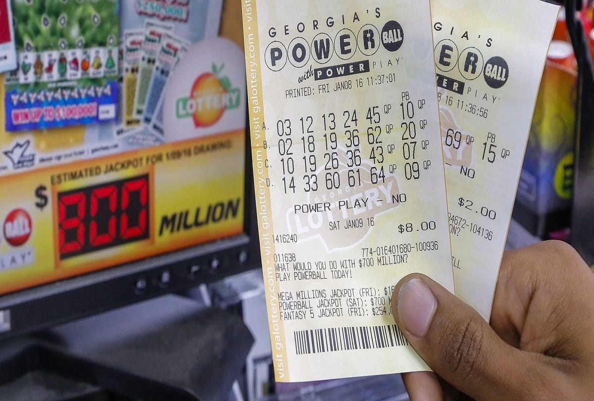 unemployed man wins 273 million dollars Mega Millions jackpot after forgetting ticket in New Jersey