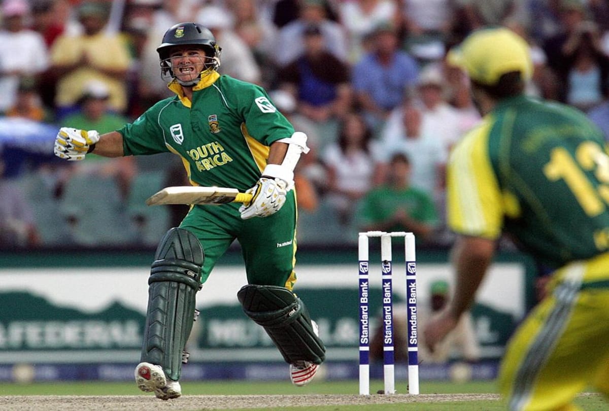 12 March 2006: On this day Herschelle gibbs smashes 175 runs against Australia