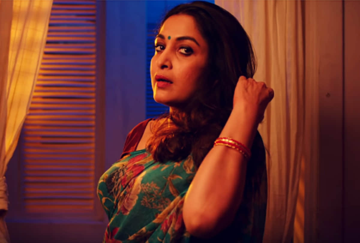 bahubali actress ramya krishnan to play the role of an adult star in movie super delux
