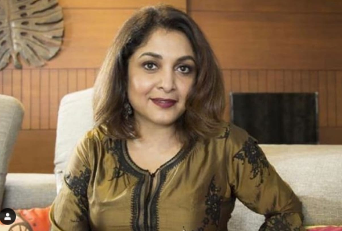 Police Seize Over 100 Bottles of Liquor From Baahubali Fame Actress Ramya Krishnan Car