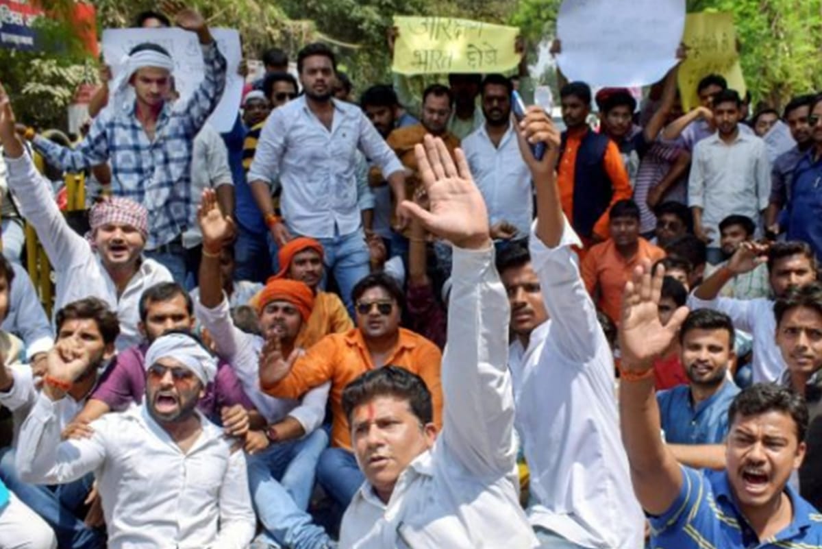 Centre defends in Supreme Court its decision to give 10 percent reservation to general category