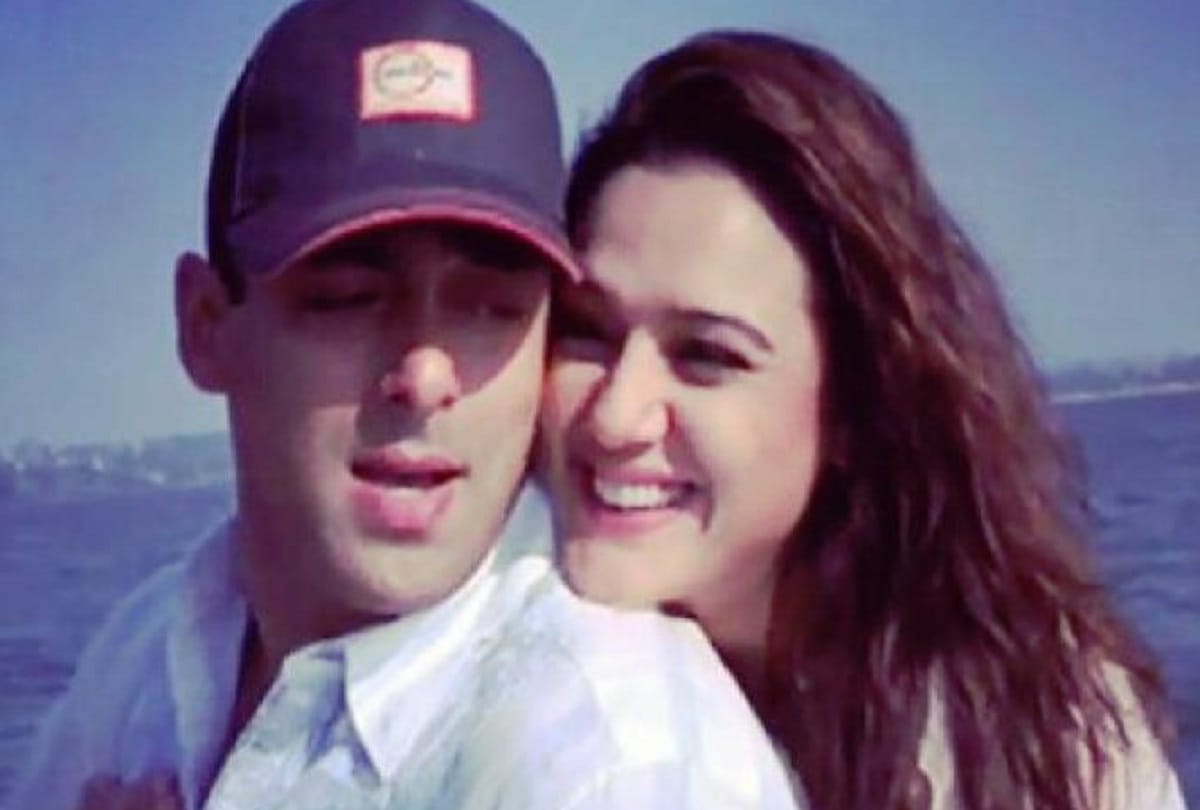 Shahrukh kajol to varun alia these celebs are real life friends proved a girl and boy can be good friends