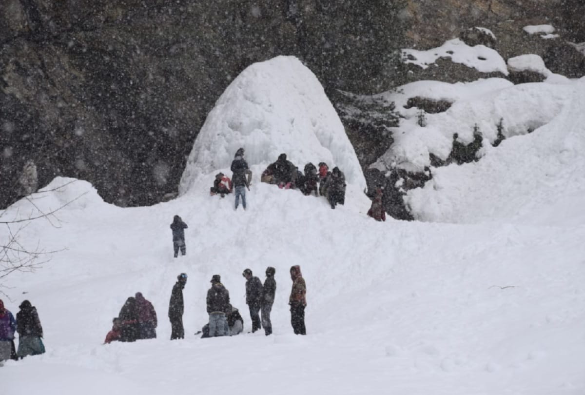 shivling in anjani mahadev manali himachal