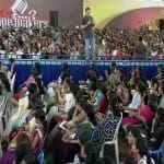 चेन्नई के गर्ल्स कॉलेज में छात्राओं से बातचीत करते राहुल गांधी