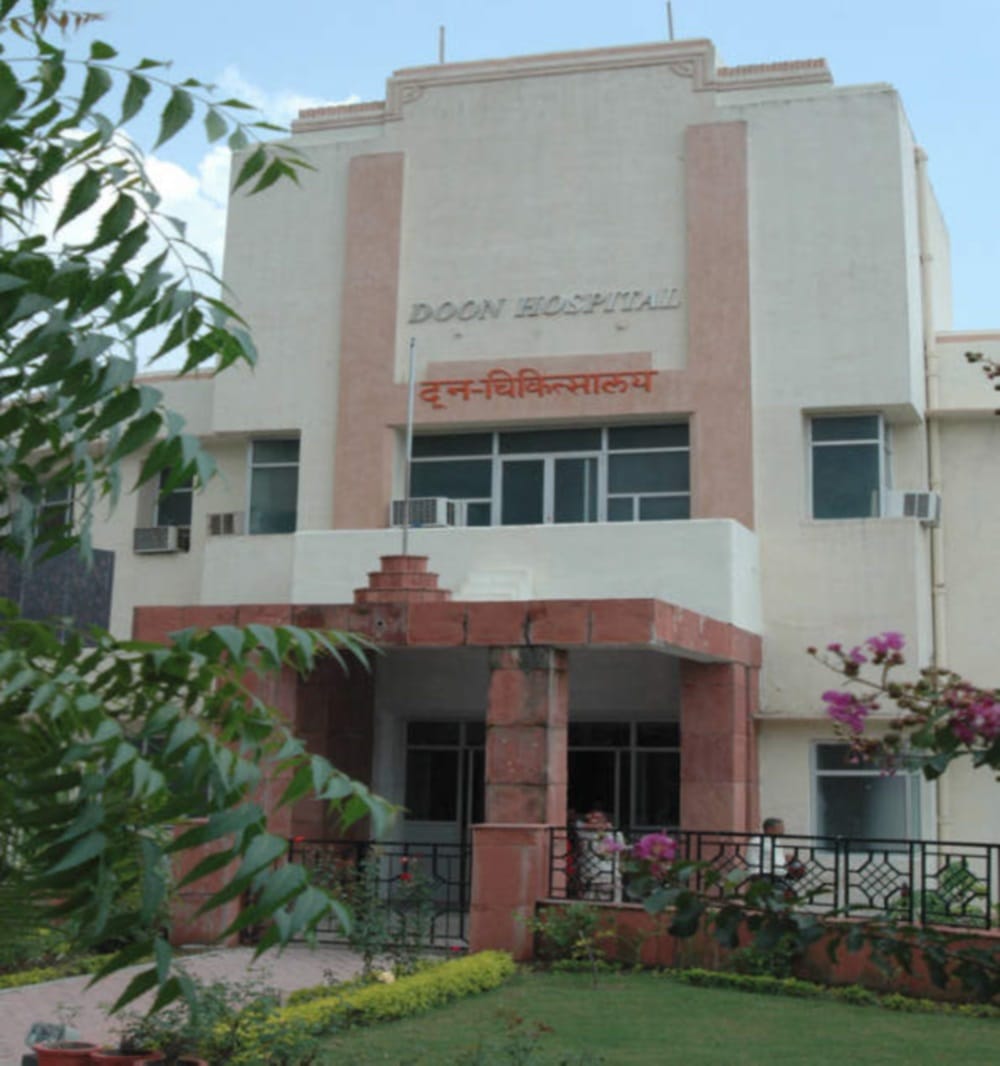 uttarakhand news: MRI machine reached Doon Hospital, it will take about 10 days to install