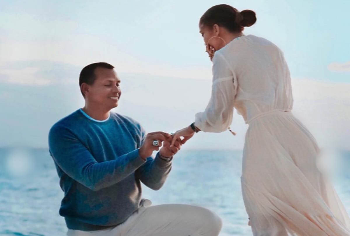 Jennifer Lopez feels elated after Alex Rodriguez marriage proposal Coming