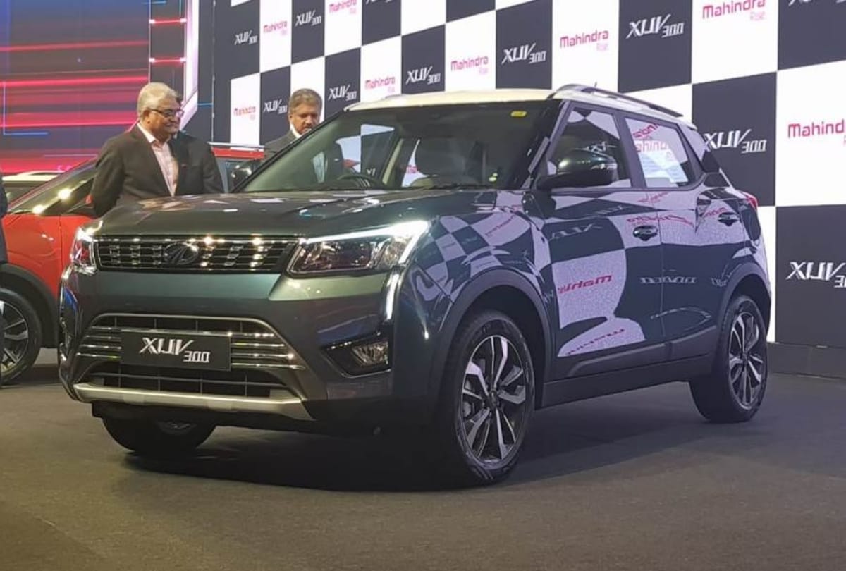 Mahindra xuv 300 all details with image gallery