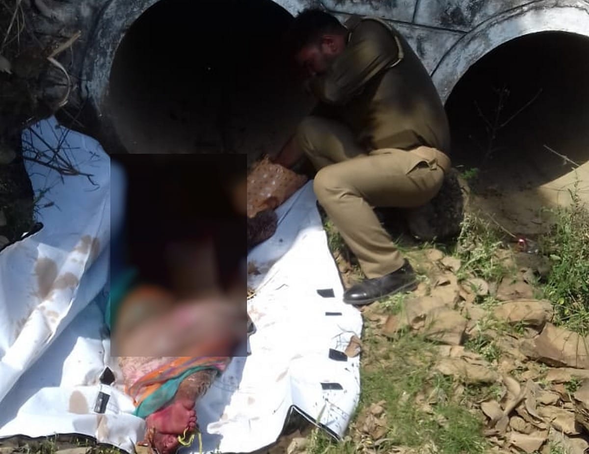 Woman dead body found in Canal at mirzapur