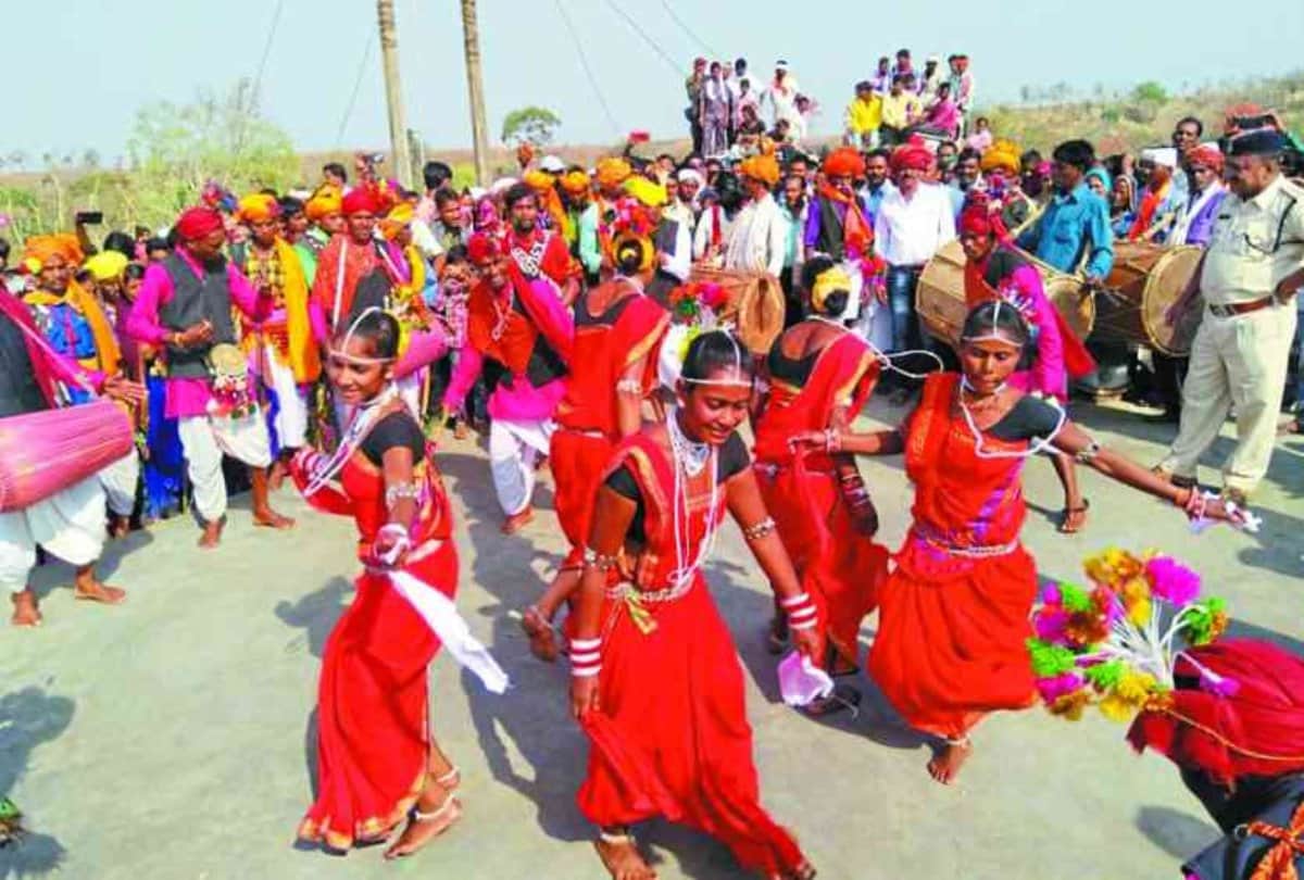 8 tradition to celebrate holi in india goa madhya pradesh bengal