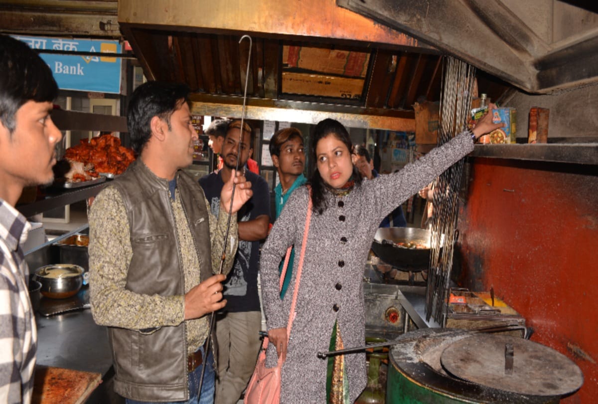 ढाबों में परोसा जा रहा बासा खाना, 15 को नोटिस