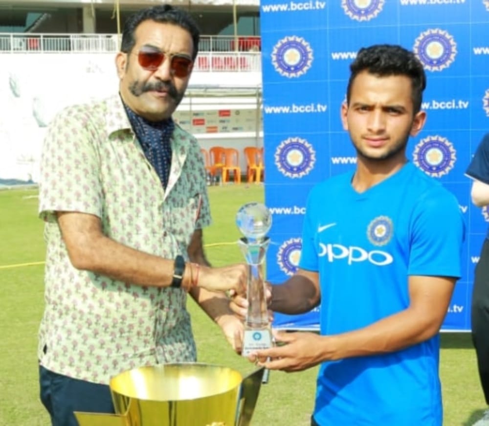 under 19 challenger trophy 2019 haridwar shashwat honored by bcci