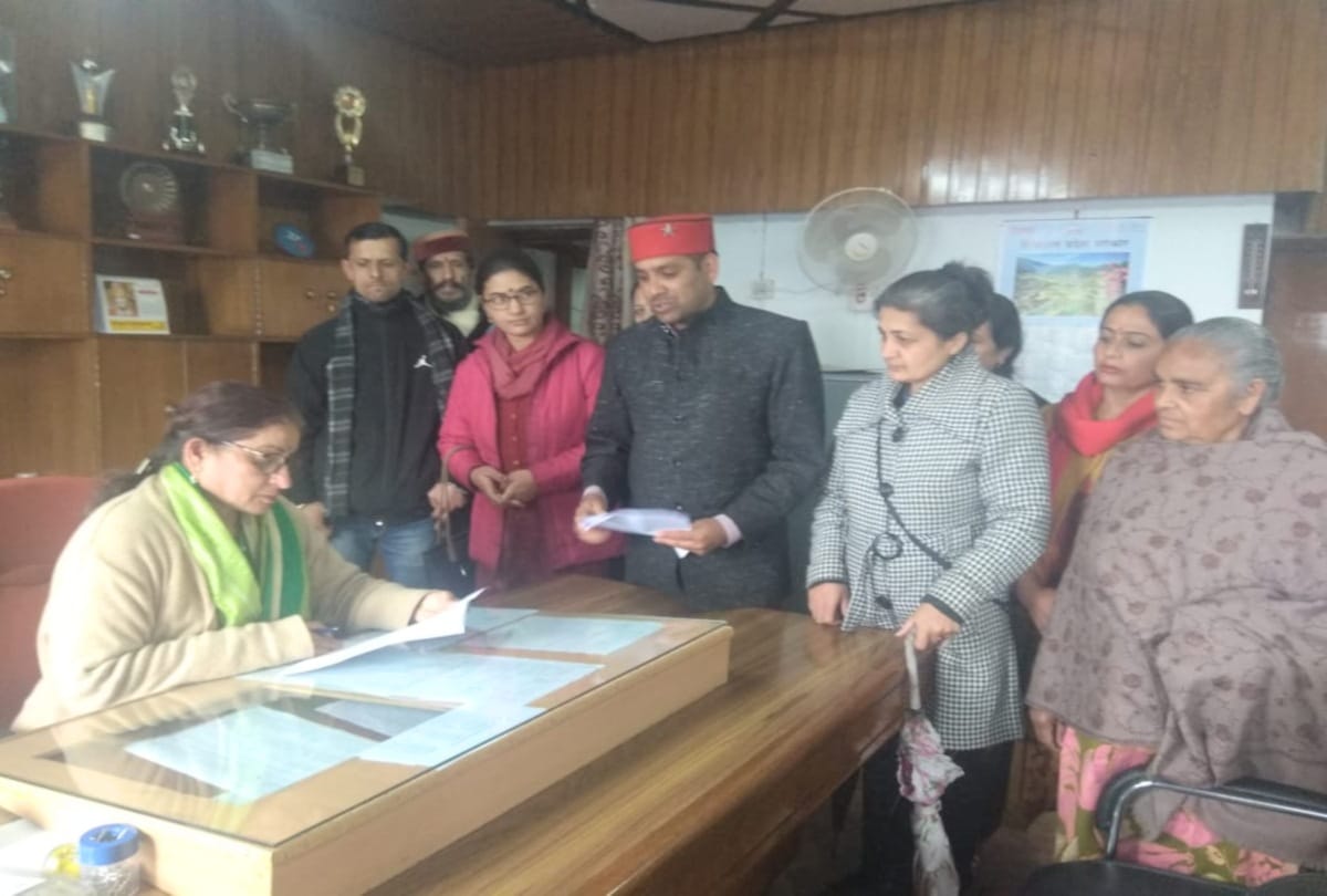 teachers of self finance will operate the course