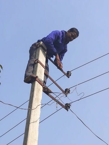 10 hours power cut in villages