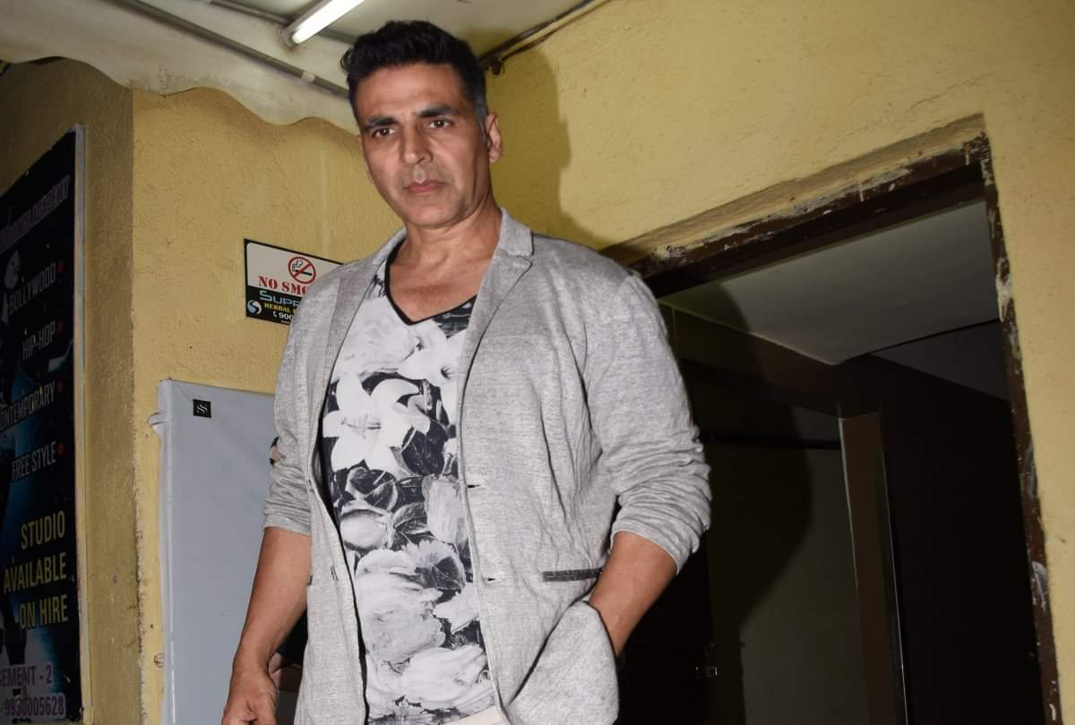 Akshay Kumar in top 10 richest actor in forbes list