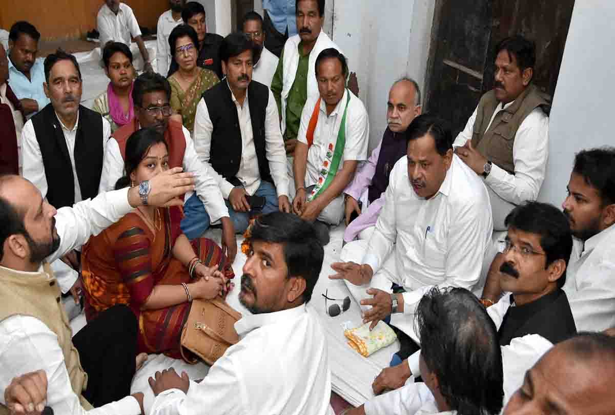 'Panna Incharge' to bring voters to booths, Naseemuddin gives tips to workers