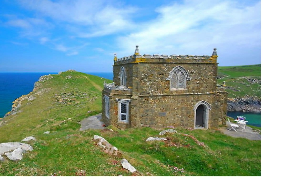 doyden caste is best destination for couple
