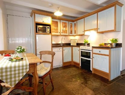 doyden caste is best destination for couple