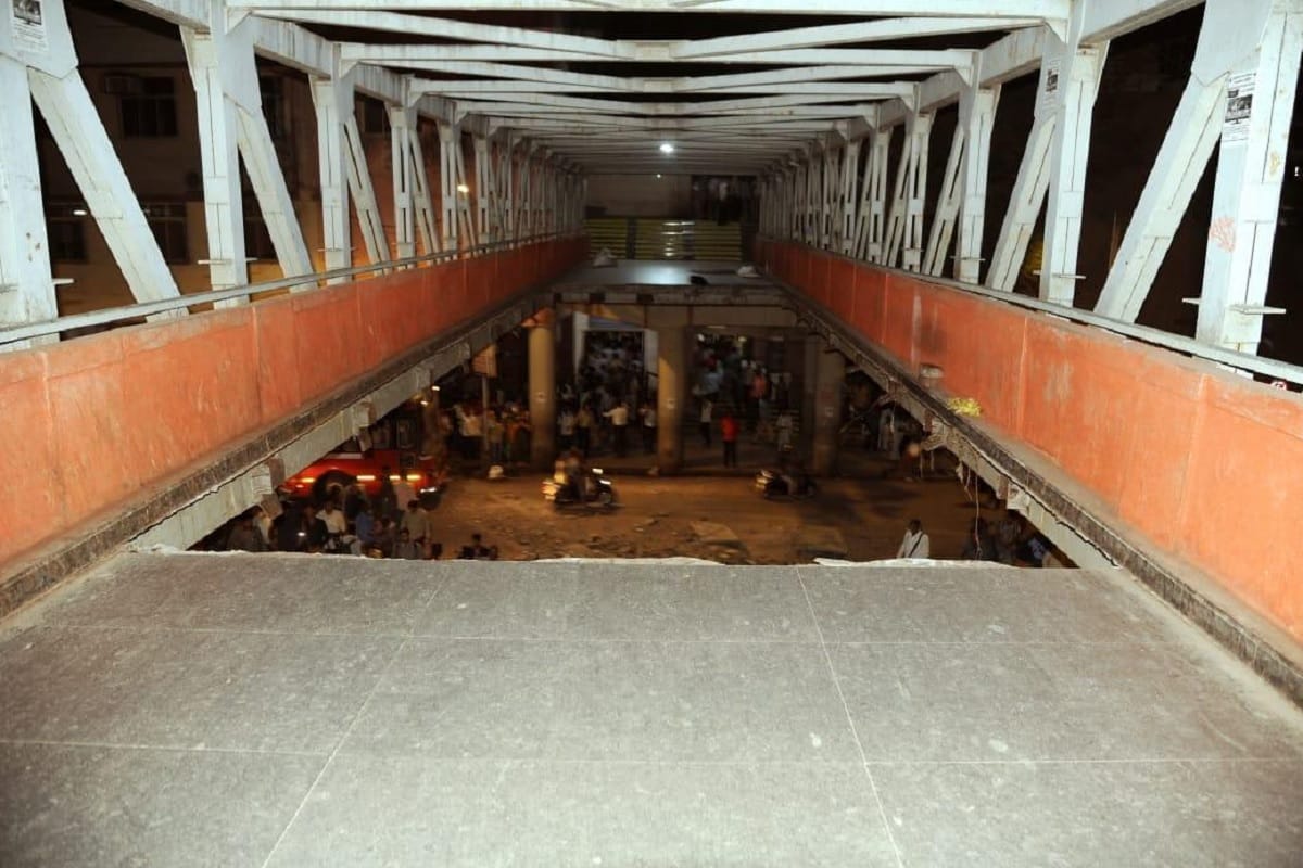 Mumbai : Foot over bridge collapsed near CST Railway Station