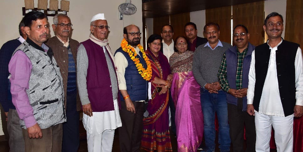 Paper Leek Modi Week: anugrah naaraayan
