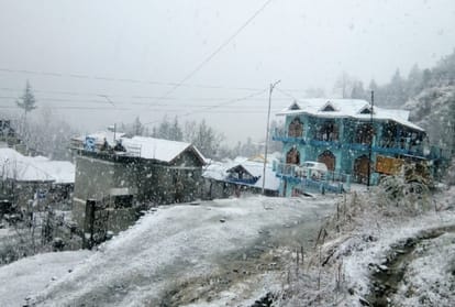 snowfall in holi himachal after 33 years in the month of March