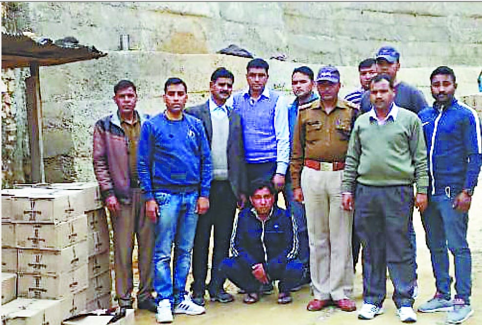 424 boxes of liquor recovered