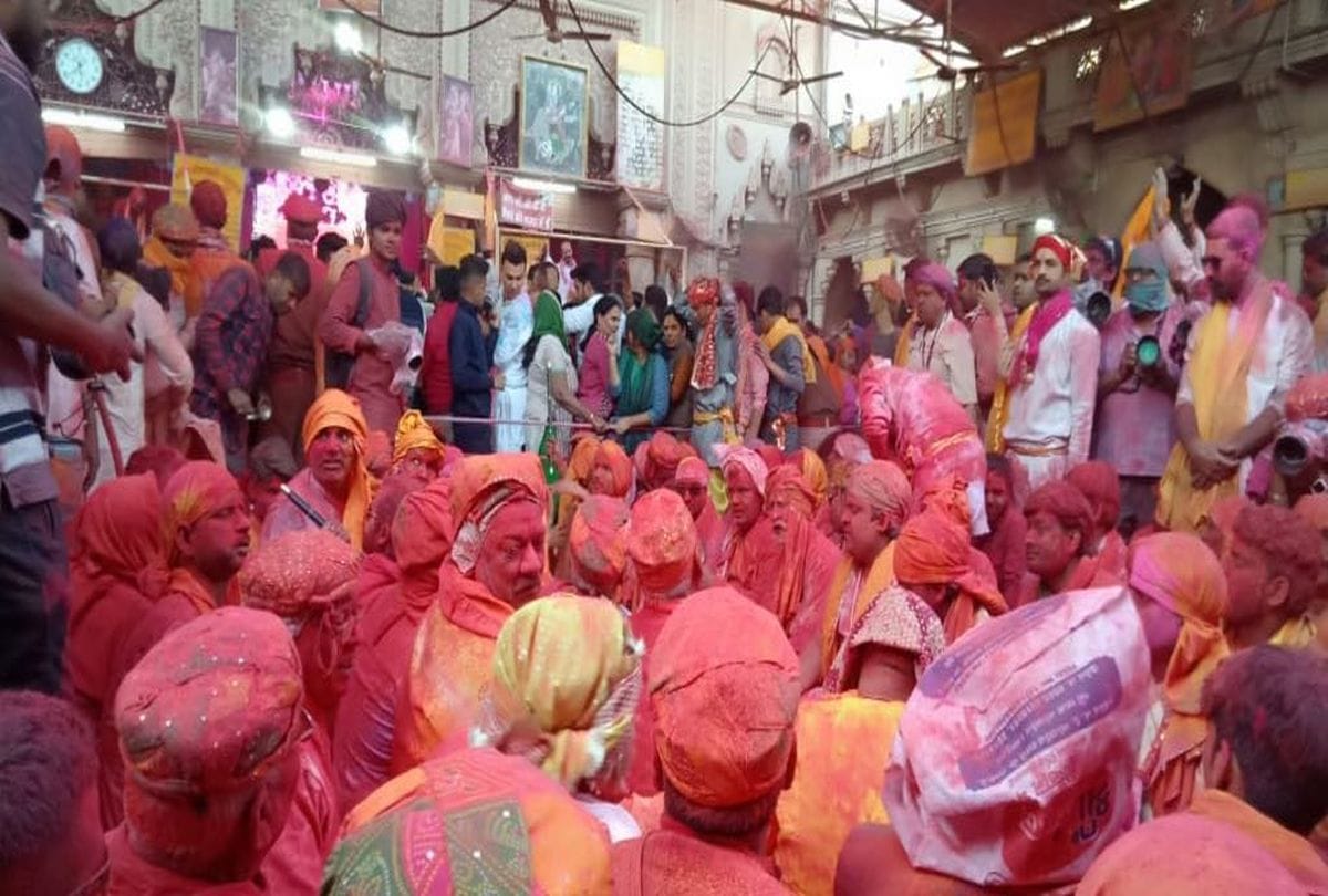 Holi celebartion start in barasan mathura