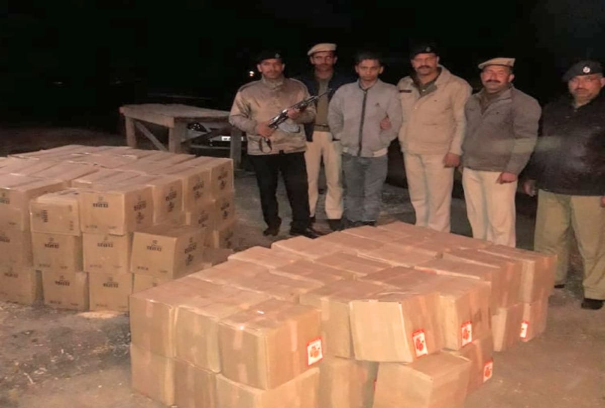 132 boxes of illegal liquor recovered from truck in sirmour