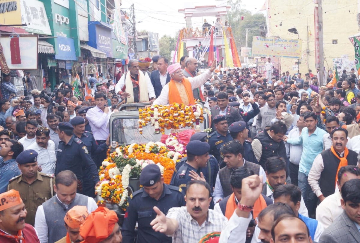 Patient agonizing for half an hour at CM manohar lal khattar road show in Ballabgarh