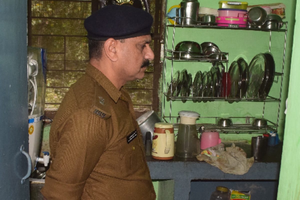 Meerut JE murder,wife planned husband murder after he molested his daughter